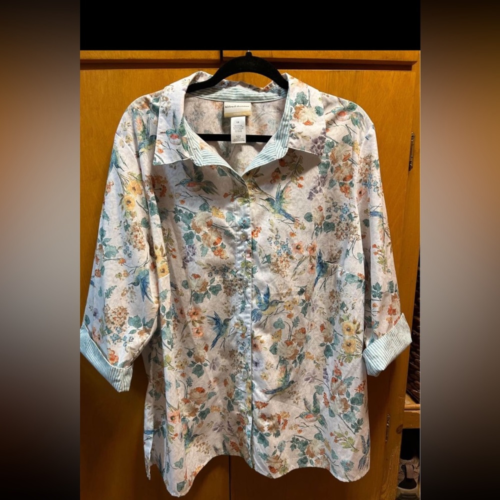 Women’s Bird and Floral Print Blouse by Alfred Dunner. Size 1X. NWOT.